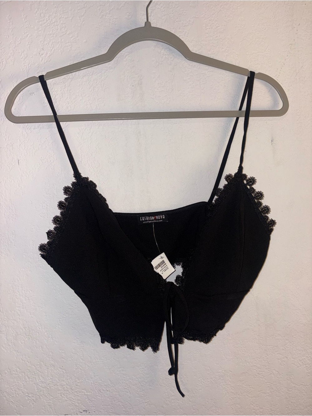 Fashion Nova Black Lace-Trim Tie-Front Cropped Bandeau